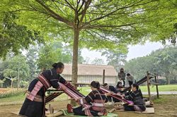 Hội nghị toàn quốc triển khai công tác văn hóa dân tộc
