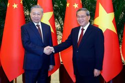 Tổng Bí thư, Chủ tịch nước Tô Lâm hội kiến Thủ tướng Trung Quốc Lý Cường