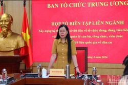Hoàn thiện hệ thống dữ liệu lớn về tổ chức bộ máy và cán bộ, liên thông đồng bộ trong toàn hệ thống chính trị