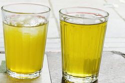 Trà xanh tốt nhưng vẫn có tác dụng phụ, 5 nhóm người nên cẩn trọng