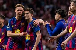 Hansi Flick tiếc bị loại ở C&uacute;p C1, tuy&ecirc;n bố lấy La Liga