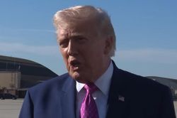 Ông Trump nói đàm phán Mỹ - Iran có thể diễn ra trong '2 ngày tới'