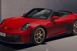 Porsche 911 GT3 thêm bản mui trần gây tranh cãi, dễ hợp gu ông Đặng Lê Nguyên Vũ