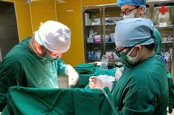 Nam bệnh nhân 3 lần thủng đường tiêu hóa trong 4 tháng