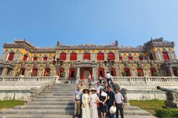 Khai mạc trại sáng tác văn học 'Huế quyến rũ'