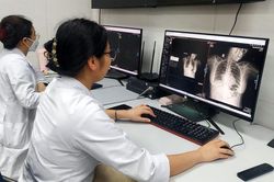 2 phút 'cứu nguy' cột sống cho dân văn phòng