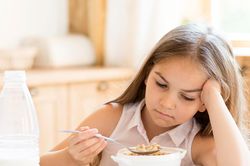 Bổ sung kẽm đúng cách cho trẻ giúp cải thiện biếng ăn