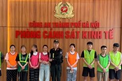 Đánh cắp thông tin khách vay tiền để mở bán tài khoản 'rác', 9 đối tượng bị khởi tố