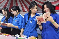 Không gian văn hóa đọc với hàng nghìn đầu sách bên sông Hàn