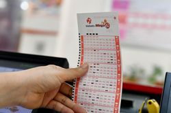 Kết quả Vietlott hôm nay 17/4: Tìm ra 16 vé trúng giải nhất, chứa cặp số 01, 10