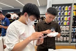 Smartphone cao cấp ngày càng đắt đỏ tại thị trường Việt Nam