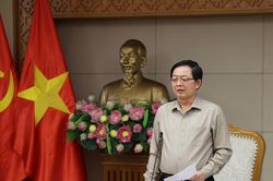 Cắt giảm thủ tục hành chính: Dứt khoát không cắt chỗ này ghép vào chỗ khác