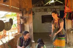 Thắp sáng ngọn lửa văn hóa từ nếp nhà