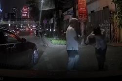 Va chạm giao thông, tài xế taxi bị đánh xây xẩm mặt mày