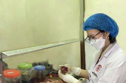 Người phụ nữ 46 tuổi mang trong mình khối u tử cung khổng lồ nặng 5kg