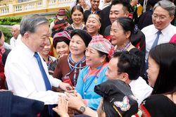 Tổng Bí thư, Chủ tịch nước tiếp các già làng, trưởng bản, nghệ nhân, người có uy tín tiêu biểu toàn quốc