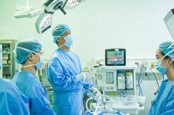 Lời khuyên của chuyên gia hàng đầu giảm nguy cơ mắc bệnh cột sống