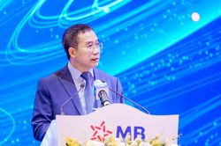 Chủ tịch MB trần tình trước câu hỏi 'tại sao chia tiền mặt ít thế'