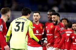 MU khiến Chelsea thêm khốn đốn, Carrick chỉ yếu tố giữ vững top 3