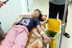 Bộ Y tế vào cuộc vụ hơn 20 người nghi ngộ độc sau khi ăn bánh mì ở Nghệ An