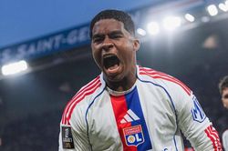 Endrick chói sáng giúp Lyon hạ PSG, Ligue 1 thêm hấp dẫn