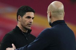 Arteta phản ứng bất ngờ, Pep nói 2 từ sau trận Man City 2-1 Arsenal