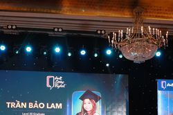 Wall Street English tổ chức lễ Graduation Ceremony quy mô lớn