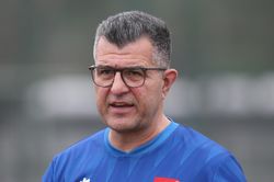 U17 Việt Nam gặp Australia ở bán kết, HLV Cristiano Roland nói gì?