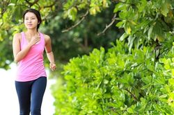 Không phải cứ đi bộ là tốt cho tim mạch