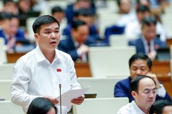 Cần đánh giá tiền lương của cán bộ cấp xã khi phải làm nhiệm vụ của 6-7 sở