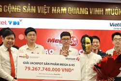 Thanh niên Gen Z trúng độc đắc Vietlott gần 80 tỷ đồng nói gì khi nhận thưởng?