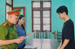 Khởi tố hai mẹ con mượn 4 xe máy của hàng xóm đem đi cầm cố