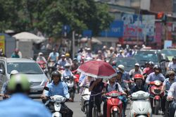 Dự báo thời tiết 21/4/2026: Trung Bộ nắng nóng mạnh, miền Bắc sắp vào đợt mưa mới