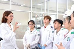 Đại học lớn nhất nước đặt mục tiêu mời 68 giáo sư thỉnh giảng trong năm 2026