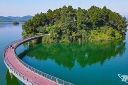 Ký ức còn lại dưới lòng hồ Kẻ Gỗ