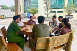 Bẫy lừa khi vay tiền qua app trên mạng xã hội
