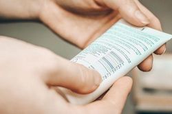 Vì sao Hydroquinone vẫn dễ mua dù đã bị cảnh báo?