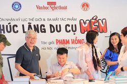 GS.TS Phạm Hồng Điệp và dấu ấn đặc biệt từ văn chương đến kỷ lục thế giới
