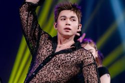 Sở Văn hóa và Thể thao TPHCM làm việc với ca sĩ Jun Phạm vụ MV gợi dục