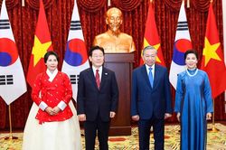 Tổng Bí thư, Chủ tịch nước và phu nhân chủ trì chiêu đãi Tổng thống Hàn Quốc