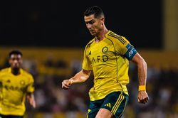 Coman làm lu mờ Ronaldo, Al Nassr vào chung kết châu Á