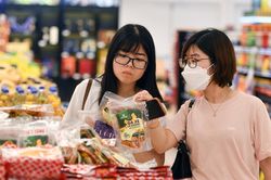 Ngưỡng doanh thu tính thuế hộ kinh doanh trên 1 tỷ, mức nào công bằng với người ăn lương?