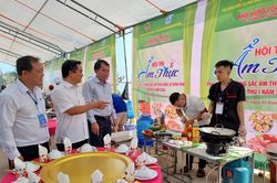 Hấp dẫn 'Phú Vinh - Hương sắc ẩm thực biển và đầm phá'