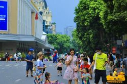 Hà Nội điều chỉnh thời gian hoạt động phố đi bộ dịp nghỉ lễ 30/4 - 1/5