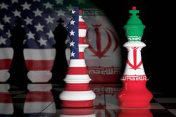 Cùng phong tỏa eo biển Hormuz, Mỹ hay Iran giành 'thế thượng phong'?