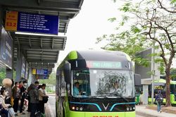 Hà Nội miễn phí xe buýt, metro trong 7 ngày dịp Giỗ Tổ Hùng Vương và 30/4 - 1/5