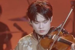 Fan phát sốt khi Bùi Trường Linh vừa hát vừa kéo violin hit quốc dân cực chất