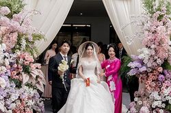 Cô gái Thái Nguyên lấy chồng nhà đối diện, 100 người xếp hàng đón nhà trai