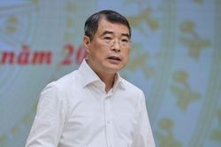 Thủ tướng nghiêm khắc phê bình 28 bộ, cơ quan và 18 địa phương có tỷ lệ giải ngân thấp