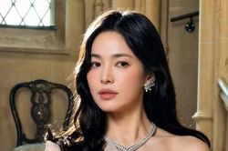 Song Hye-kyo khoe nhan sắc xinh đẹp như 'nữ thần'